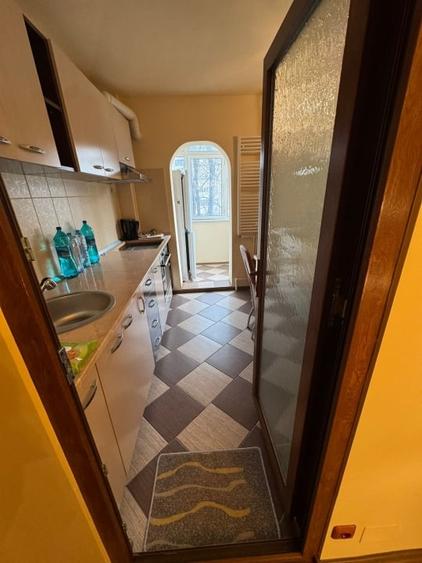 Mobilat. Apartament 2 camere conf.1 decomandat, Dorobantilor, etaj 3/4 - 4