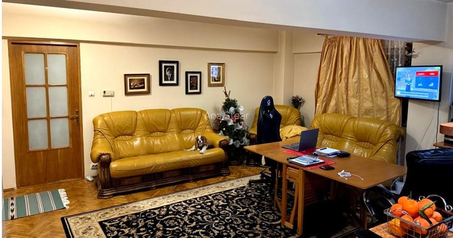 Vanzare apartament spatios cu 4 camere si 2 bai centru Suceava