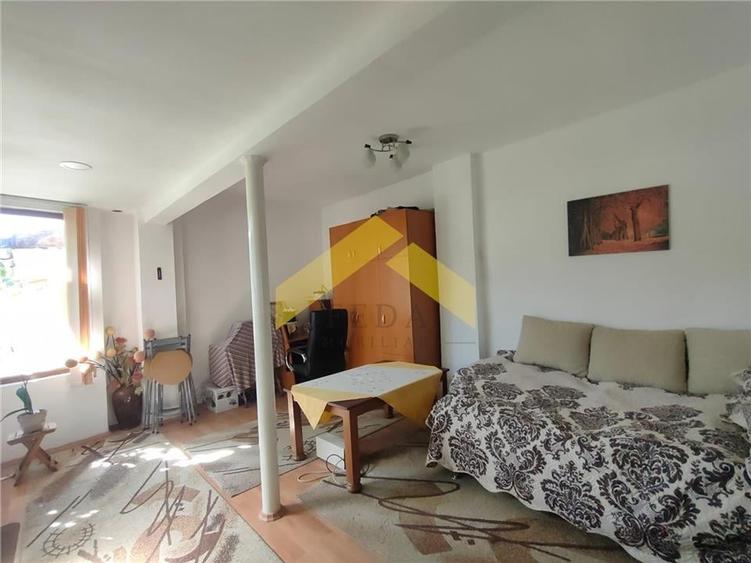 Casa de vanzare in zona Parneava - 5