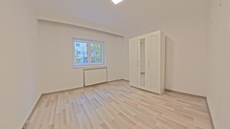 Apartament 3 Camere, B.ul Unirii, Persoana Fizica sau Juridica, Partial Mobilat - 6