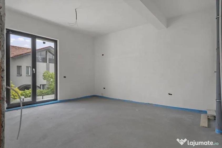 Casa spa?ioasa cu terasa ?i loc de parcare Milit... - 12
