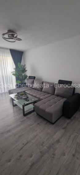 Apartament 3 camere Razboieni, etaj 2