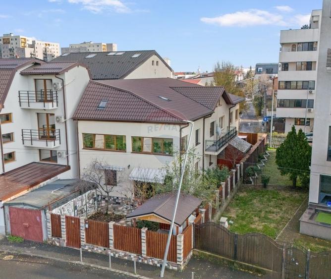 Casă / Vilă cu 6 camere de vânzare - Oraselul Copiilor - 1