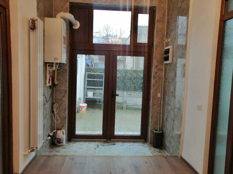 Casa de inchiriat ,3 camere , nemobilata , ultracentral - 3