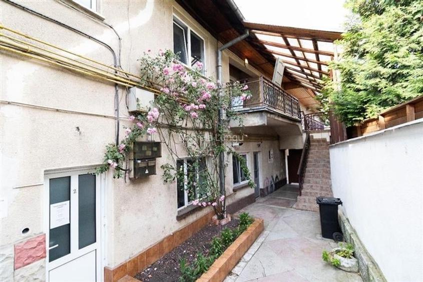 Apartament in vila,3 camere,90 mp utili,zona de case,acces separat,Brasov,Centru