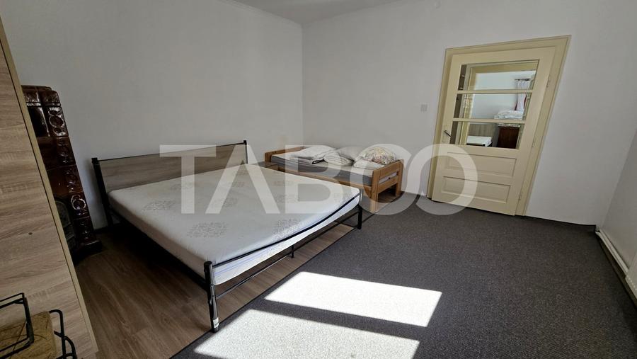 Casa individuala de vanzare 3 camere 2 bai si garaj Piata Cluj - 4