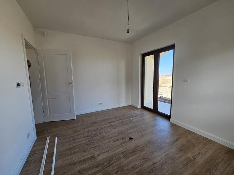 Case individuale noi, P+E, în Moșnița Nouă, locații excelente, comision 0% - 8