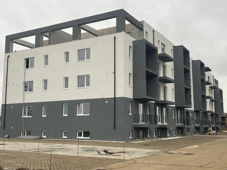 Apartament cu doua camere de vanzare situat la Demisol inalt! - 2