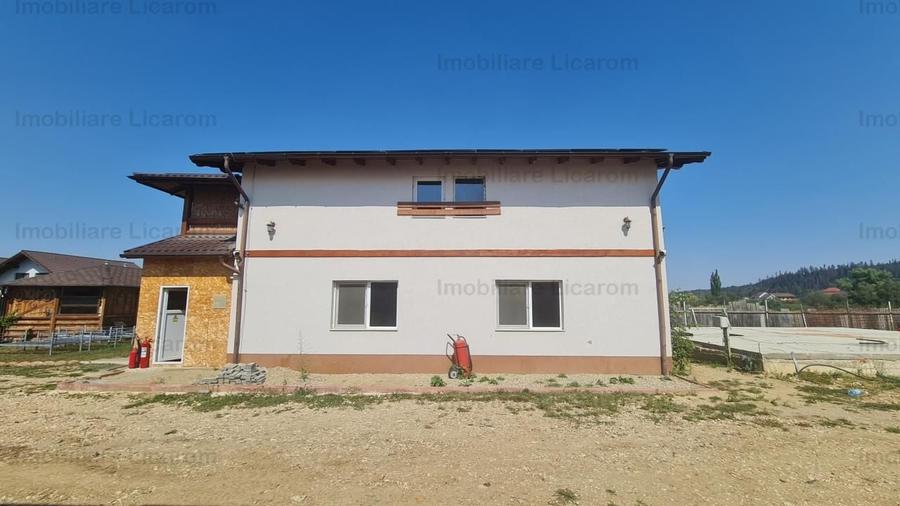 Proprietate in Cristian cu trei constructii+o fundatie,450000euro - 10