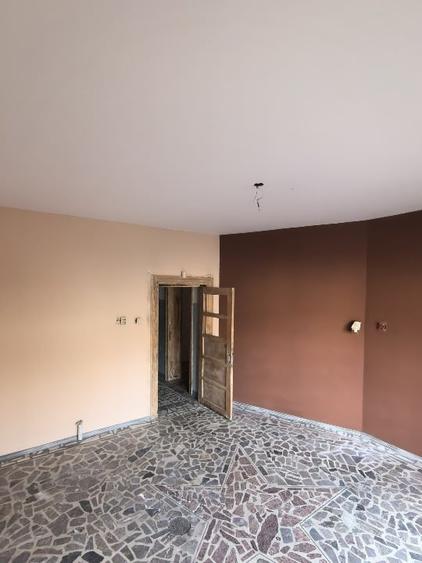 Casă situată Ultracentral având destinația de spatiu comercial cu 3 accese - 11