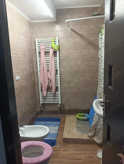 Vand apartament 3 camere in Babeni - 3