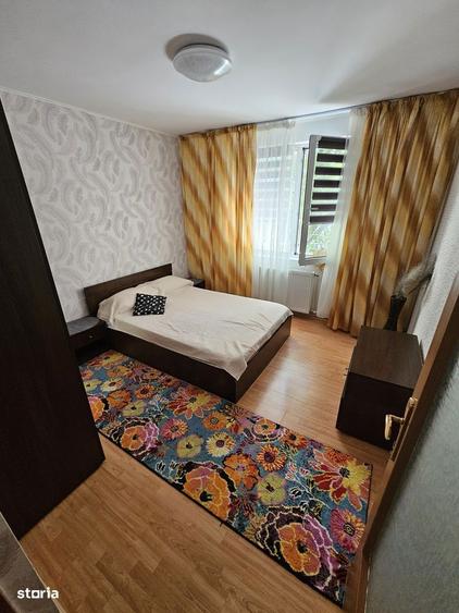 Inchiriez ap cu 2 camere zona Scoala 5 - 5