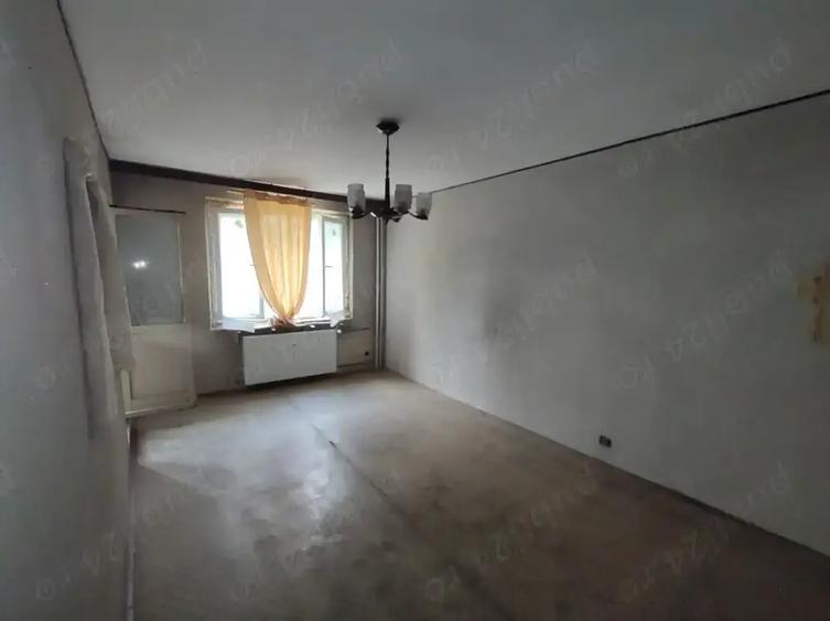 Apartament 3 camere zona Petre Ispirescu - 1