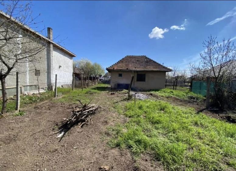 Teren/Casa de vanzare, Str. Florilor, Carei - 2