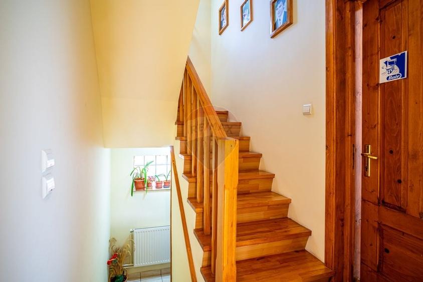 Casa spatioasa in Busteni, cu vedere superba catre Muntii Bucegi - 13