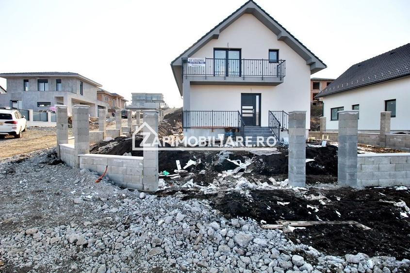 Casa 4 camere la cheie,2bai,120 mp,501 mp teren,zona Corunca - 1