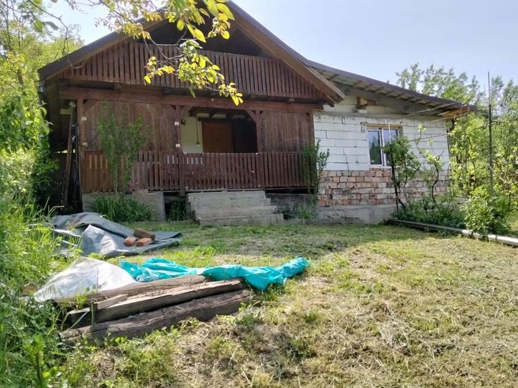 Cabana cu cf teren intravilan 1178mp - 1