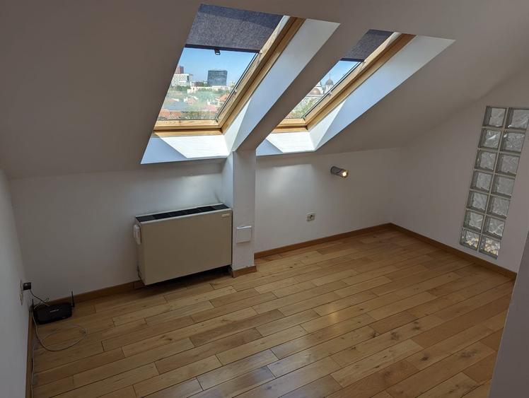 Penthouse cu 3 camere decomandat, mobilat în Domenii