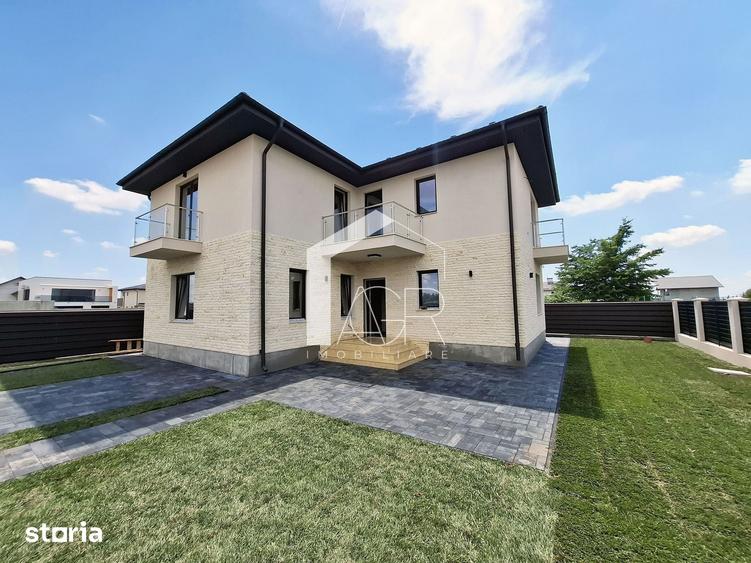 Casă cu 5 camere cu Teren 325 Mp în Păulești