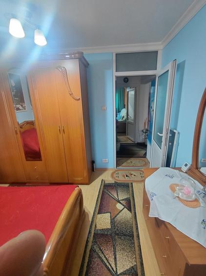 Apartament cu 2 camere decomandat în Petru Rareș