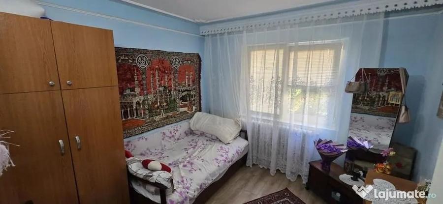 Apartament cu 2 camere semidecomandat în Păcurari