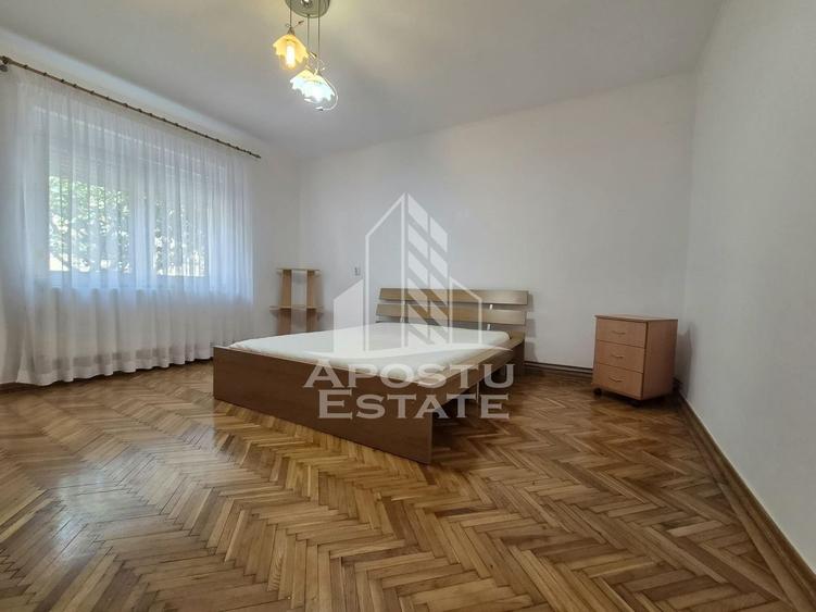 Casă individuală cu 3 camere cu Canalizare în Grădiște