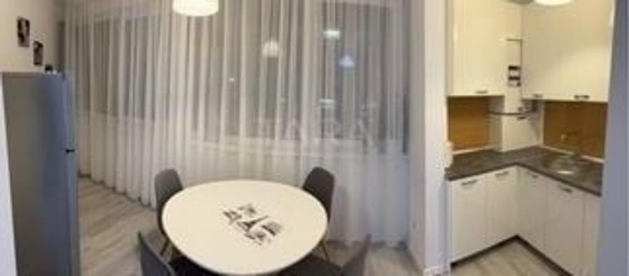 Apartament cu 2 camere semidecomandat, mobilat în Vest