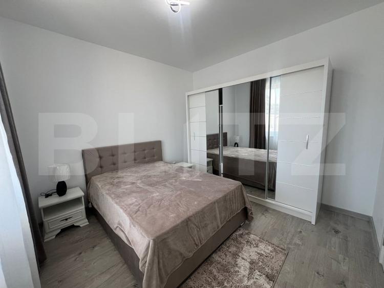Apartament cu 2 camere semidecomandat, mobilat în Florești