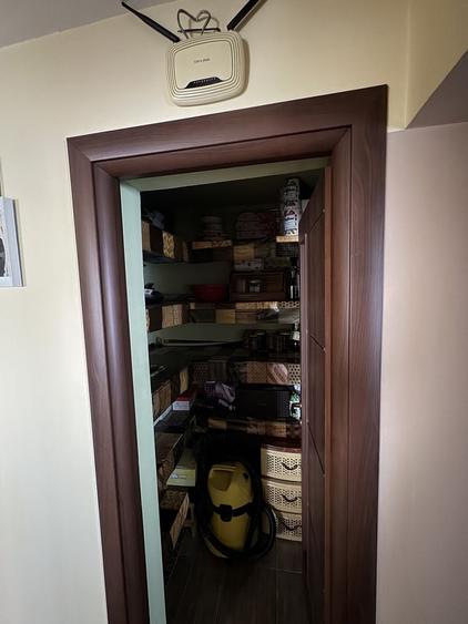 Apartament cu 3 camere decomandat în Giurgeni