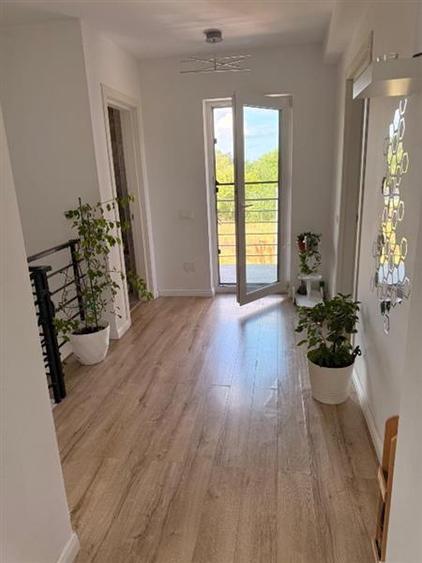 Casă cu 4 camere cu Teren 274 Mp în Central