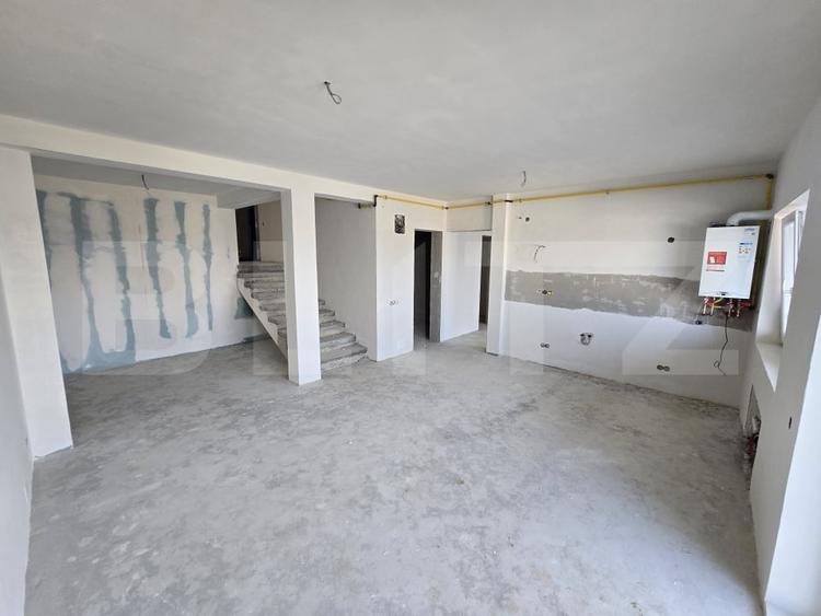 Apartament cu 3 camere semidecomandat în Apahida