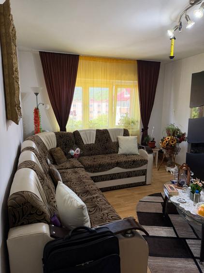 Apartament cu 2 camere decomandat în Noua