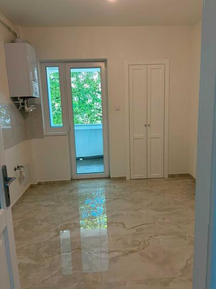 Apartament cu 4 camere decomandat în Ultracentral