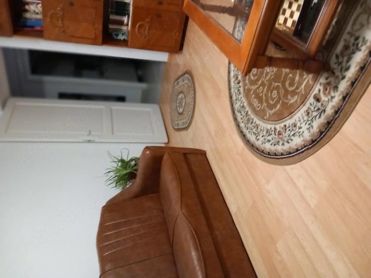 Apartament 2 camere decomandat , zona verde fara trafic auto, la 2 pasi de bulevard.si de b - 2
