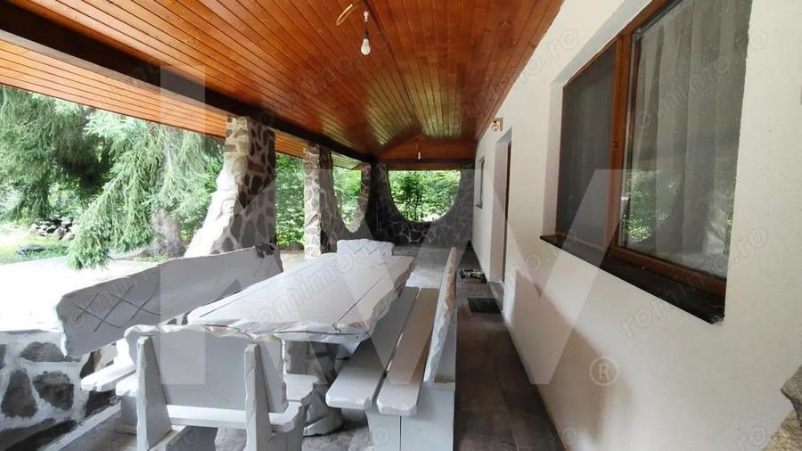 Vila de poveste din Valea Avrigului de vanzare - 9