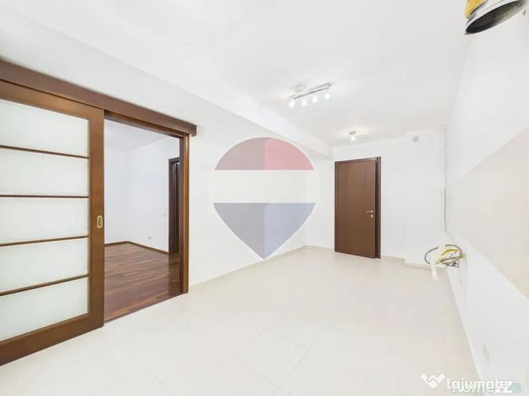 Apartament cu 3 camere decomandat în Nordului
