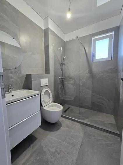 Apartament cu 3 camere decomandat în Dobroești