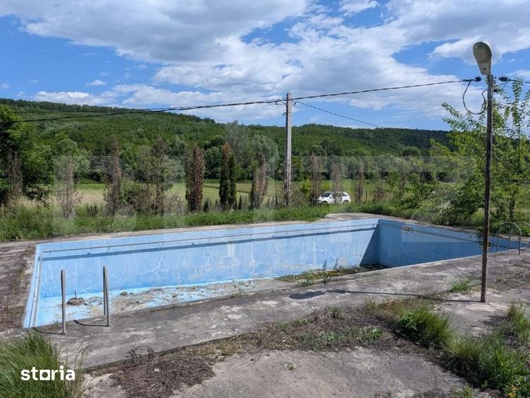 Teren de 957 mp, în Hulubești