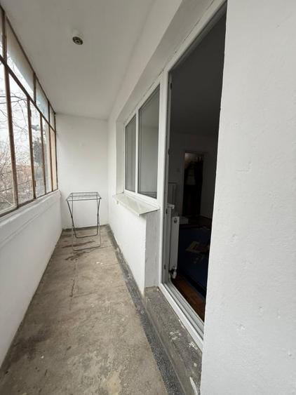 Apartament cu 2 camere semidecomandat, mobilat în Brazda lui Novac