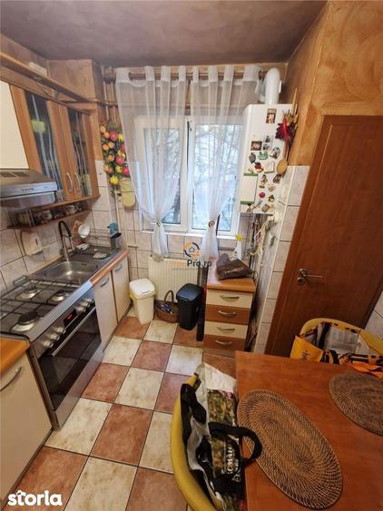Apartament cu 4 camere decomandat în Circumvalațiunii