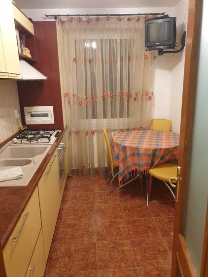 Inchiriez apartament 2 cam decomandat - 5