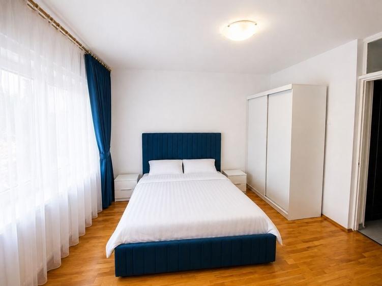 Apartament cu 3 camere decomandat în Răcădău