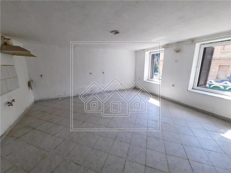 Casă individuală cu 4 camere cu Teren 1177 Mp în Cisnădioara
