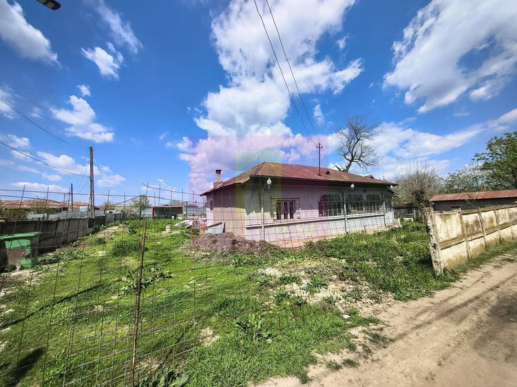 Teren Construcții intravilan de 500 mp, în Poșta