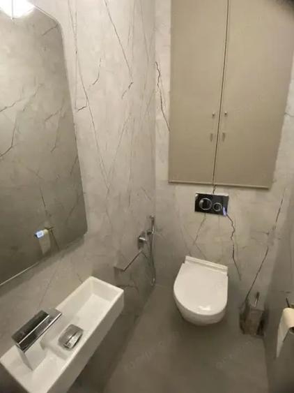 Apartament cu 3 camere decomandat în Politehnica
