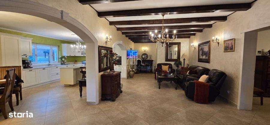 Casă cu 4 camere cu Teren 1734 Mp în Vânători