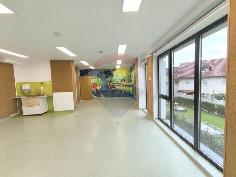 Spatiu comercial de vanzare - 12