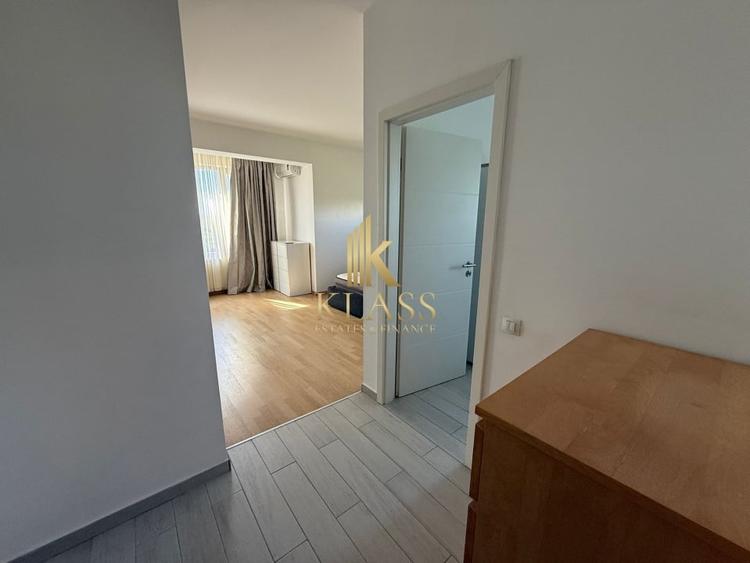 De vanzare apartament decomandat cu 4 camere  in Baneasa - 10