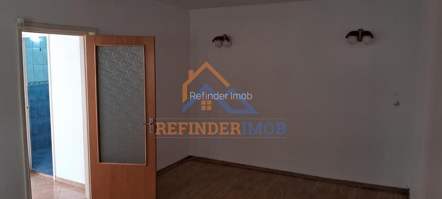 Vanzare apartament 2 camere etaj 2 bloc reabilitat Rahova - Nasaud