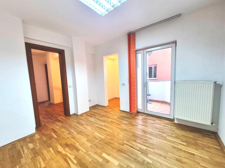 Duplex P+1, 4 camere, 104 mp utili, scara interioara, curte proprie, bloc 2013  - 8